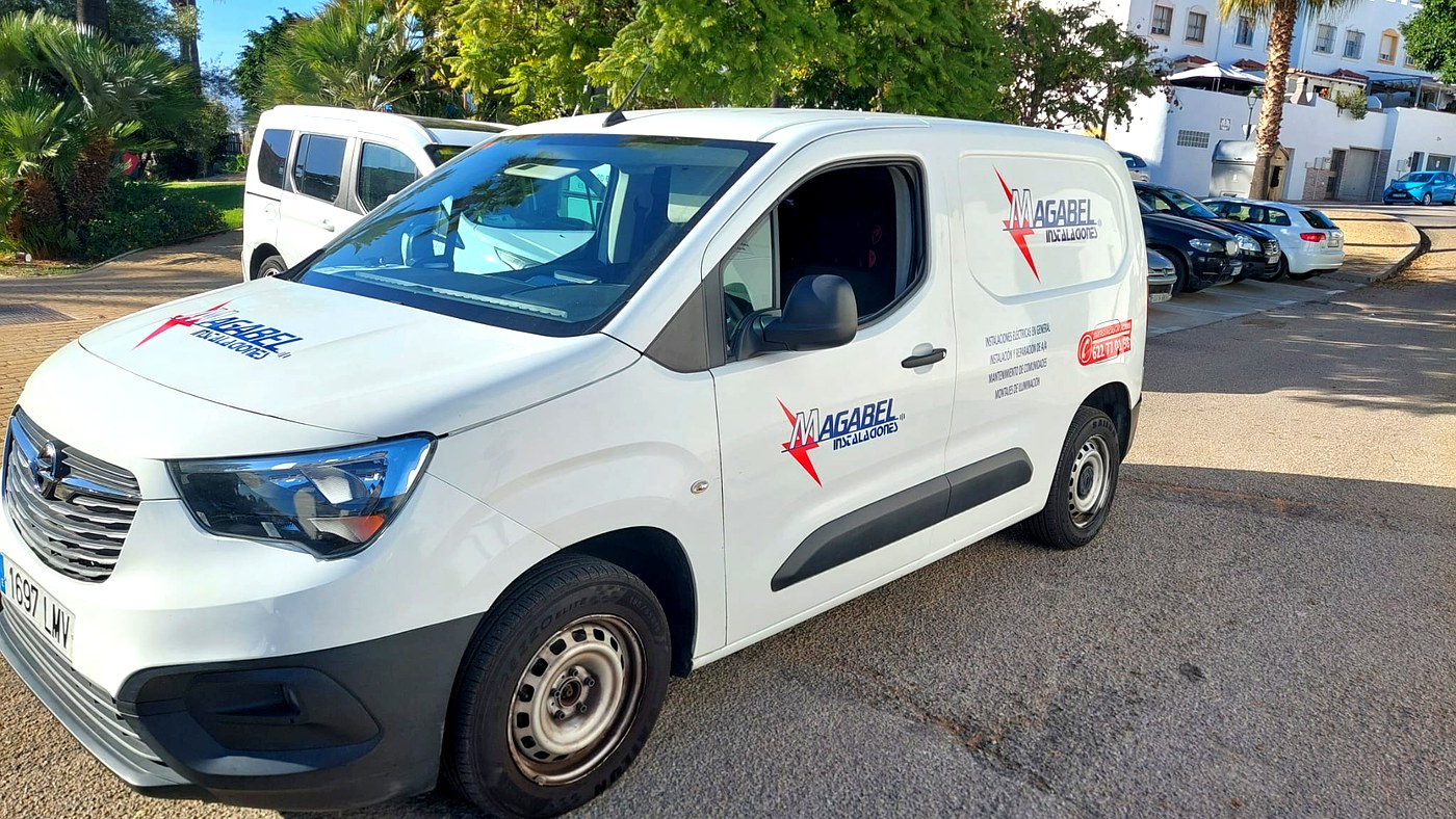 Magabel - furgoneta de servicio